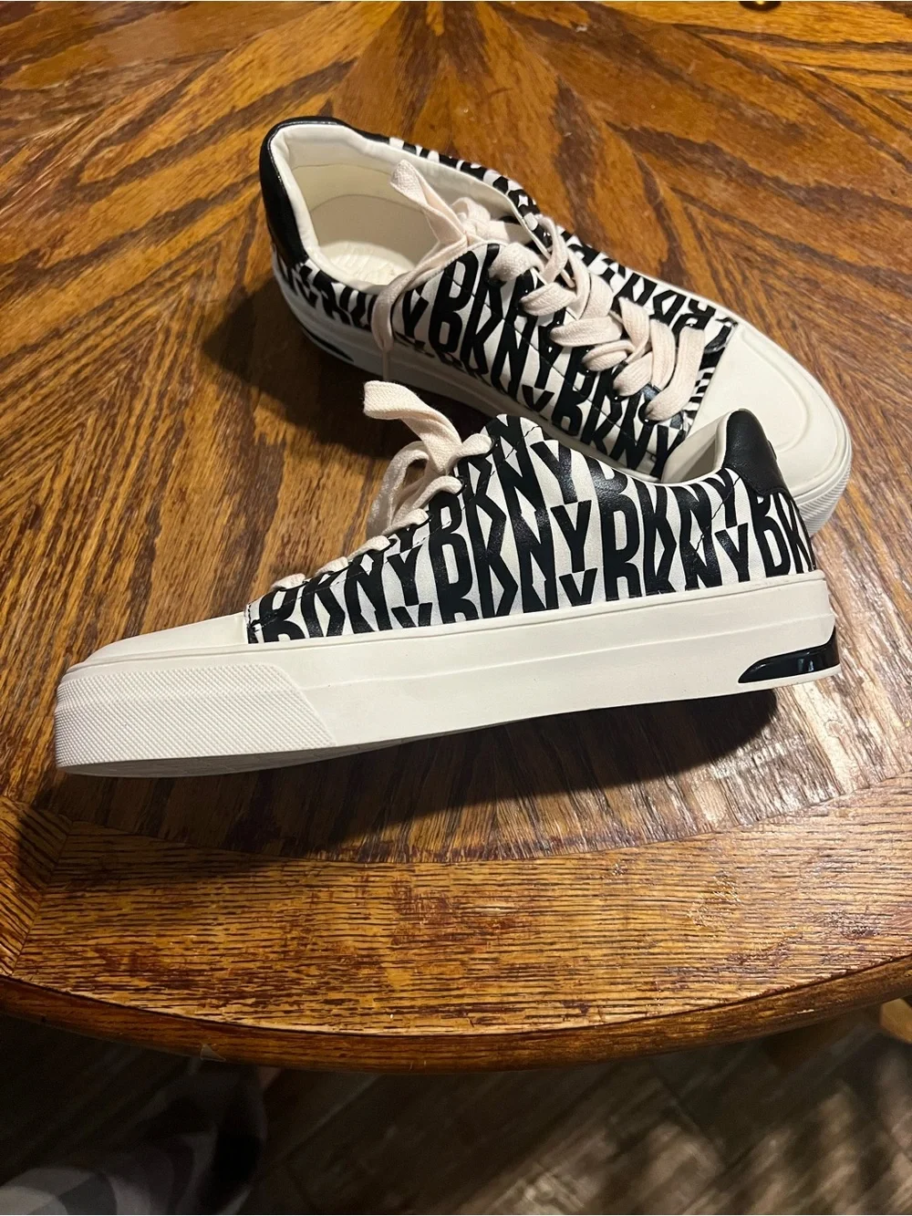 DKNY Black and White Low Top Sneakers like new